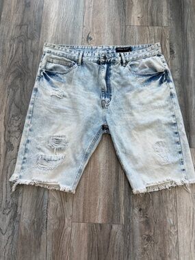 Smoke Rise light wash distressed denim shorts size XXL 40